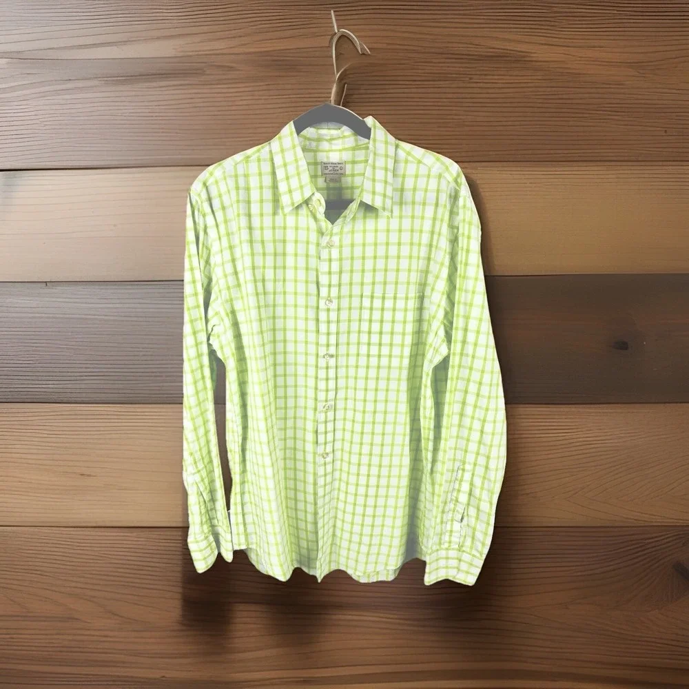 J Crew‎ Shirt Mens Size Large Green Plaid Button Up Long Sleeves. 100% Cotton.